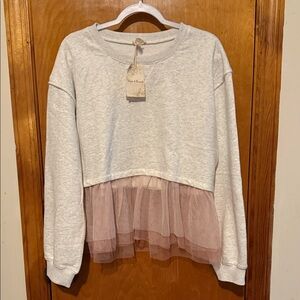 Hem & Thread Light Gray Sweatshirt
